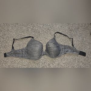 Victoria's Secret Lightly Lined Demi tshirt Bra 34D